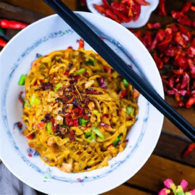  Dapanji: What Is This Flavorful Explosion Of Sweet and Spicy Noodles Hiding In Xinjiang?