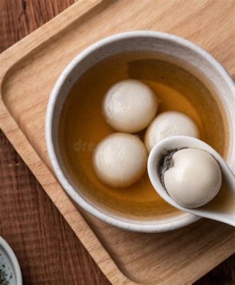  Ningbo Tangyuan: A Sweet and Savory Celebration Wrapped in Glutinous Delight!